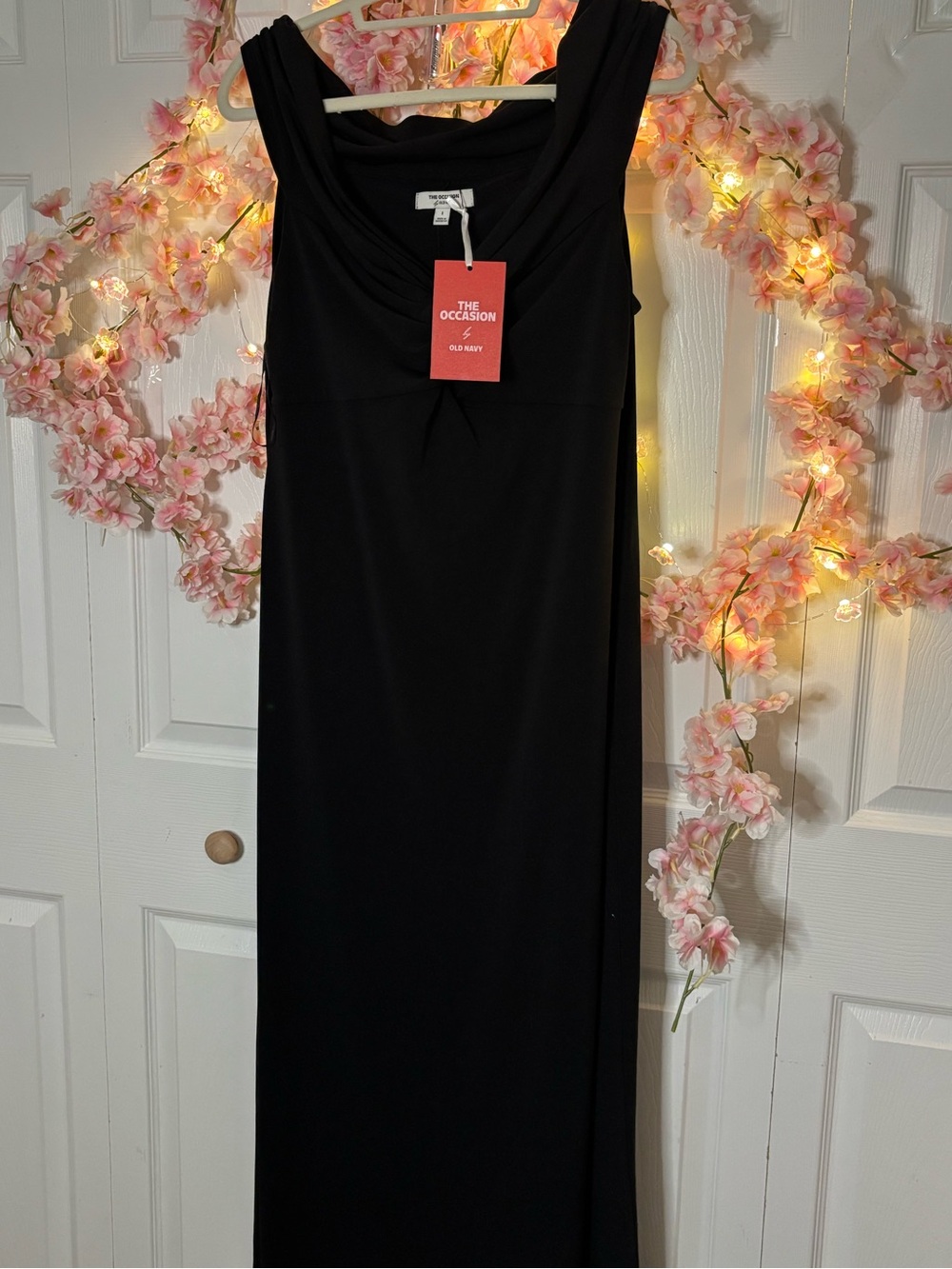 Old Navy Black Sleeveless Maxi Dress - The Occasion